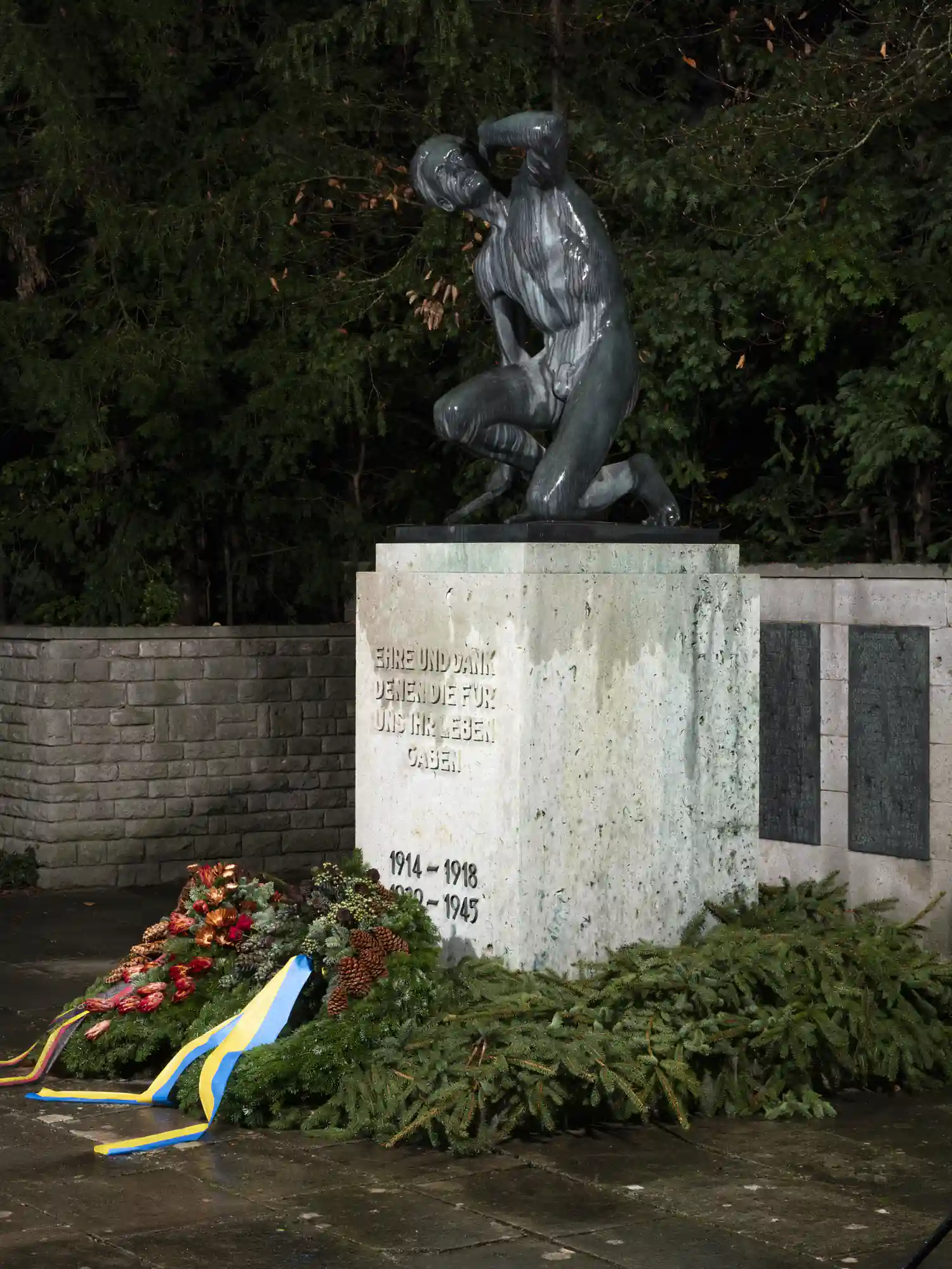 Foto für das Publikationsprojekt „IN STEIN GEMEISSELT“ über die Gefallenendenkmäler des Ersten Weltkriegs in Baden‑Württemberg.
Foto: Gustavo Alàbiso