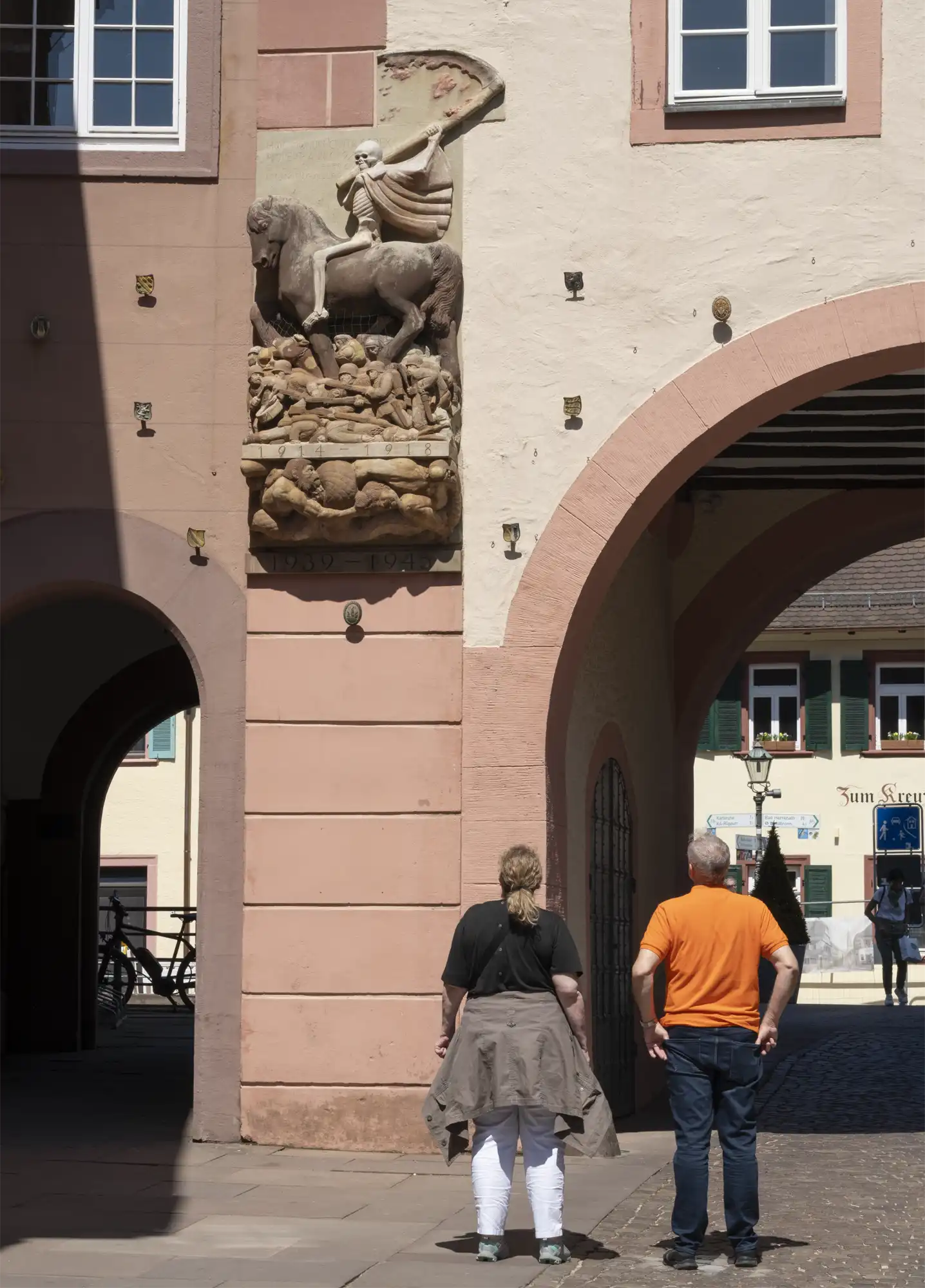 Foto für das Publikationsprojekt „IN STEIN GEMEISSELT“ über die Gefallenendenkmäler des Ersten Weltkriegs in Baden‑Württemberg. Foto: Gustavo Alàbiso