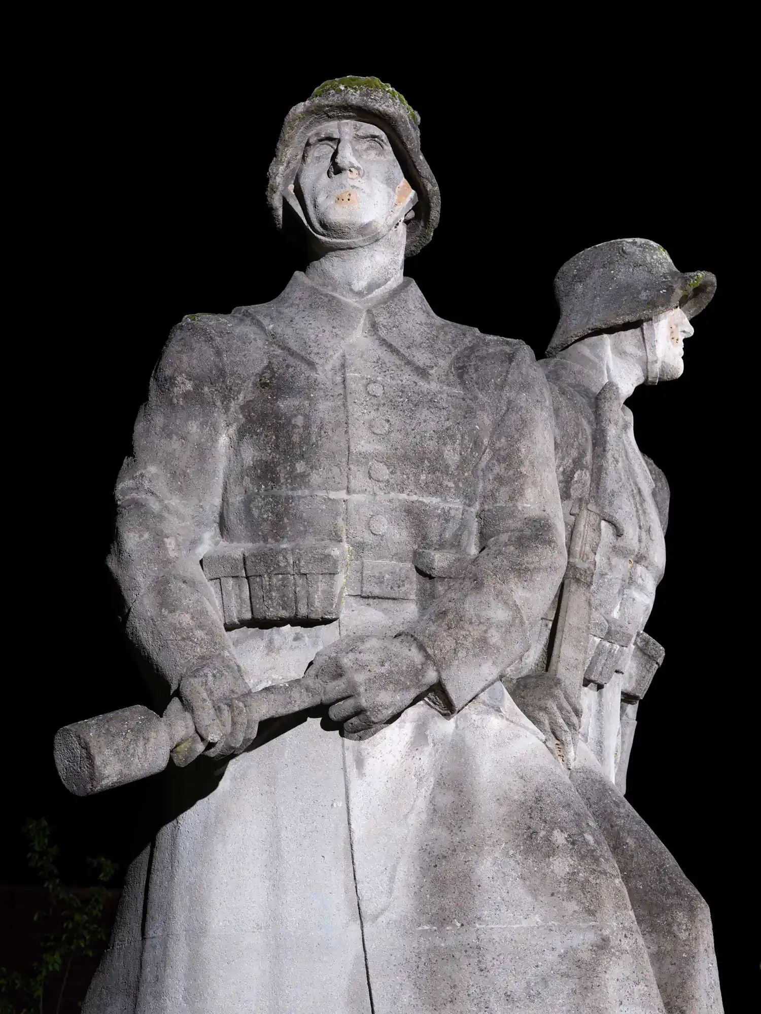 Foto für das Publikationsprojekt „IN STEIN GEMEISSELT“ über die Gefallenendenkmäler des Ersten Weltkriegs in Baden‑Württemberg. Foto: Gustavo Alàbiso
